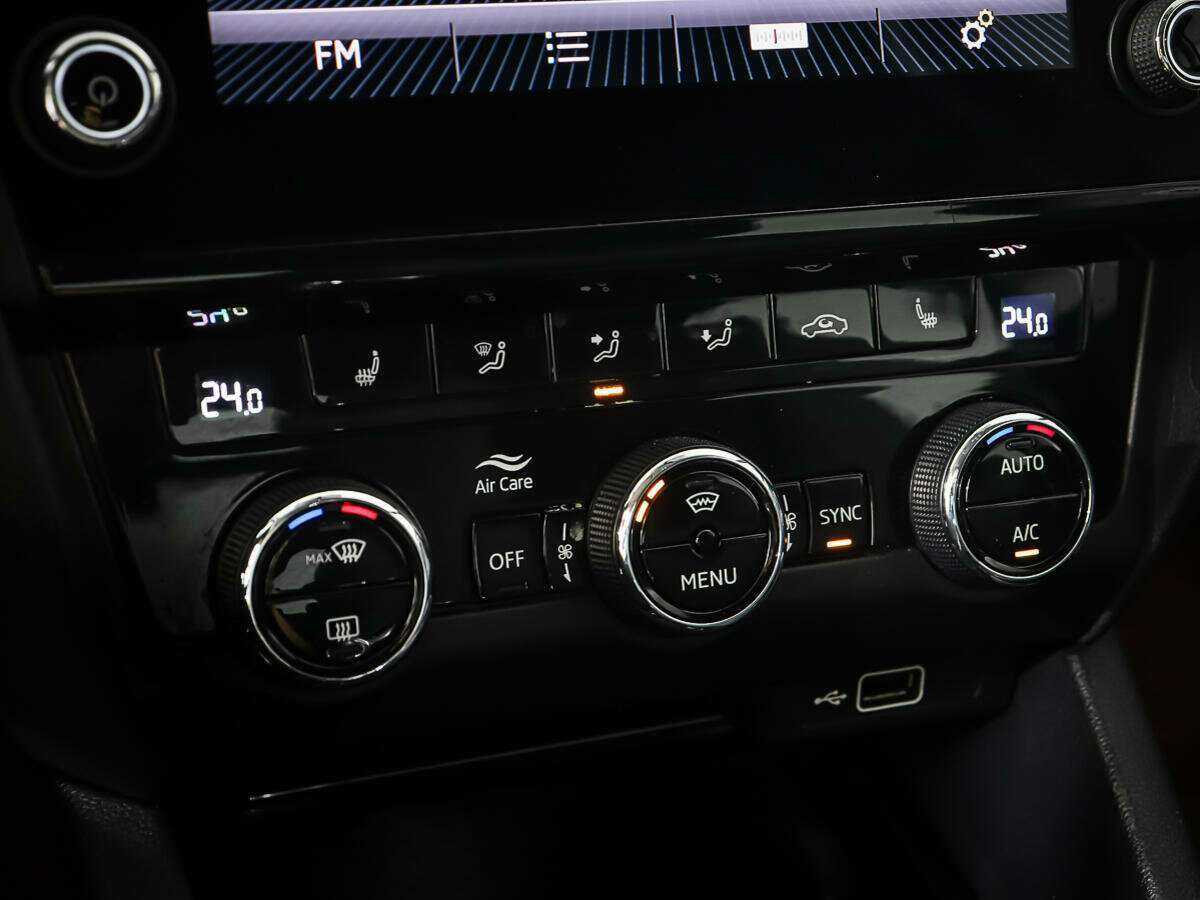 Б/У Шкода Октавия 2018 года. Фото: #17