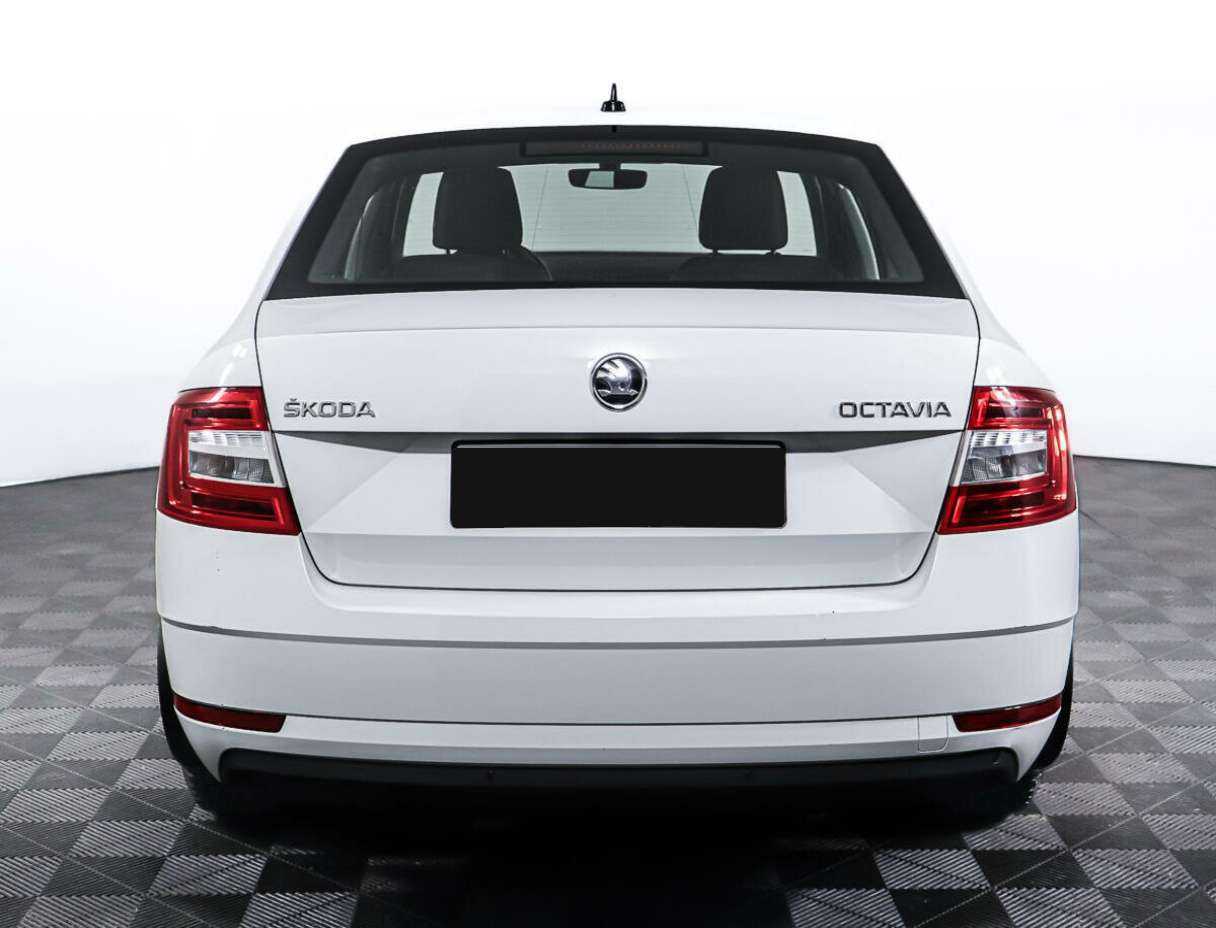 Б/У Шкода Октавия 2018 года. Фото: #5