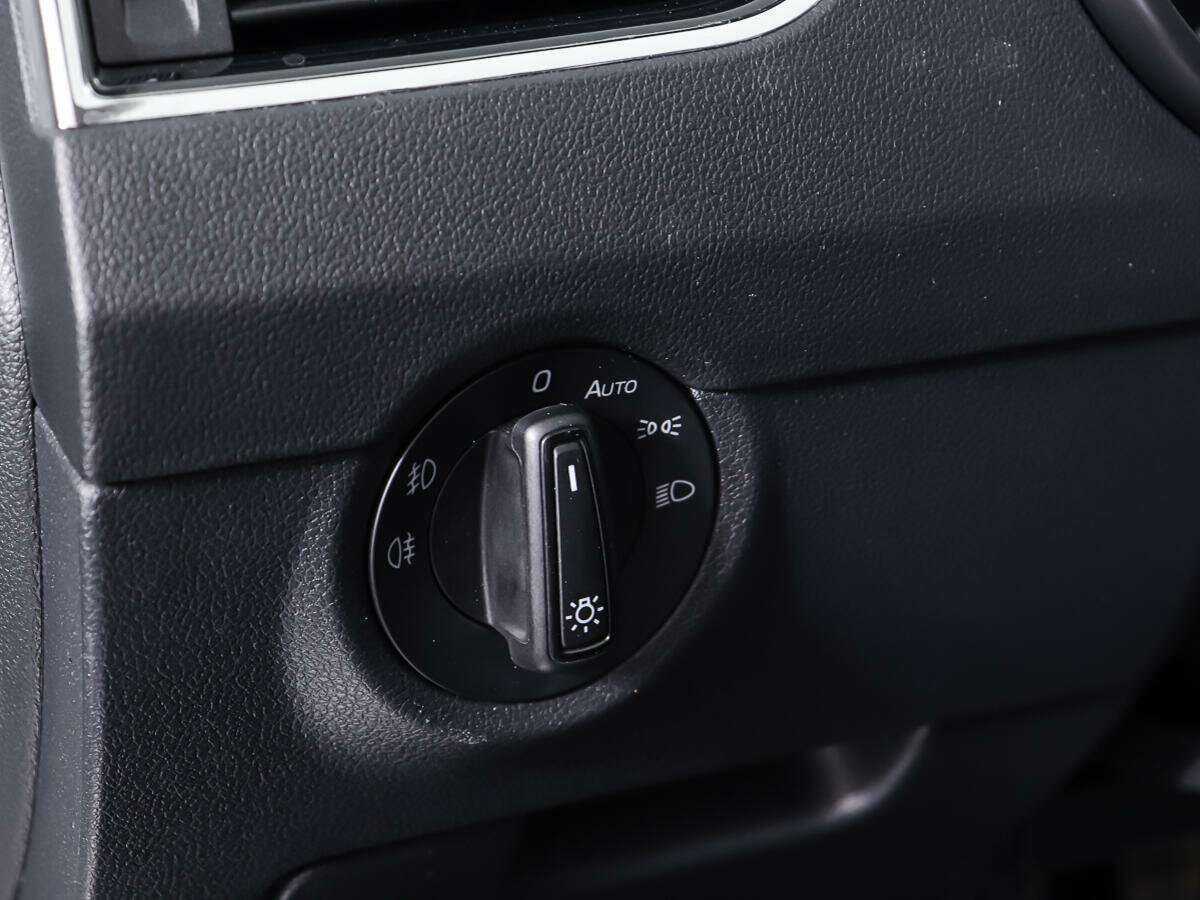 Б/У Шкода Октавия 2018 года. Фото: #16