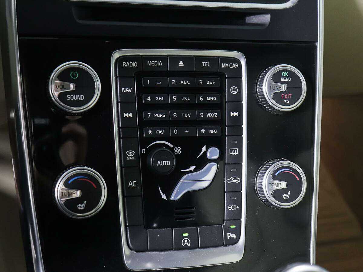 Б/У Вольво С60 2014 года. Фото: #18