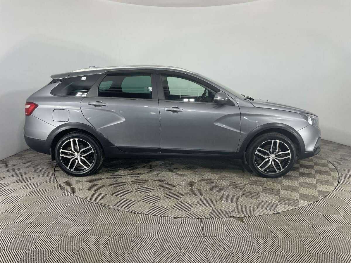 Б/У Лада (ВАЗ) Веста 2018 года. Фото: #3