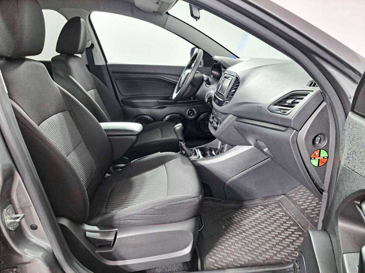 Б/У Лада (ВАЗ) Веста 2017 года. Фото: #8