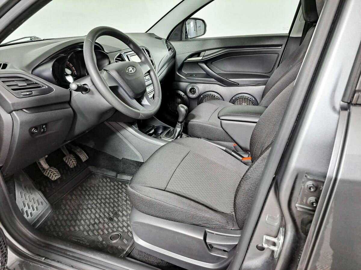 Б/У Лада (ВАЗ) Веста 2017 года. Фото: #13