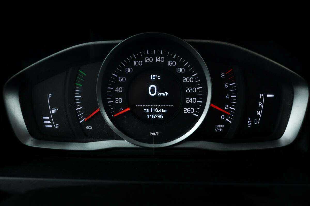 Б/У Вольво С60 2017 года. Фото: #9