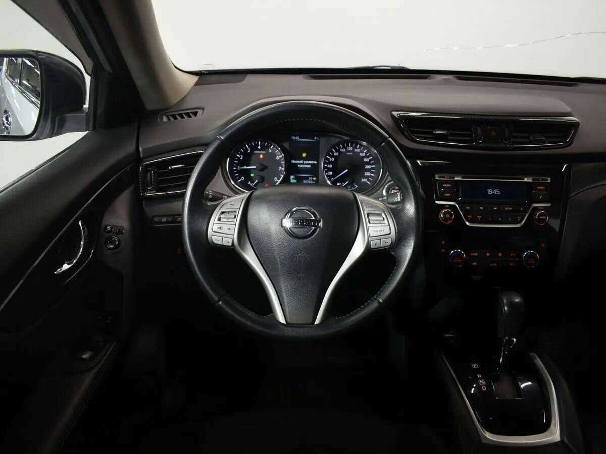 Б/У Ниссан Икс-Трейл 2017 года. Фото: #7