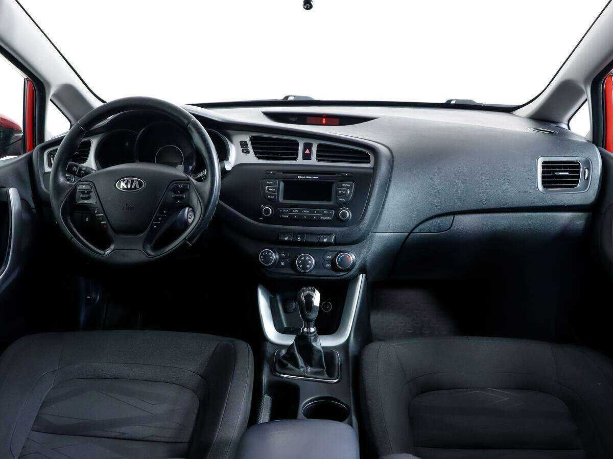 Б/У Киа Сид 2015 года. Фото: #9