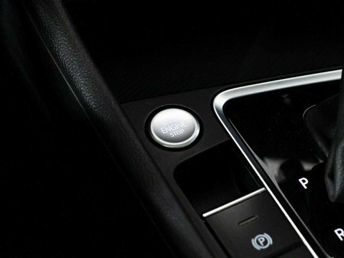 Б/У Фольксваген Джетта 2018 года. Фото: #17