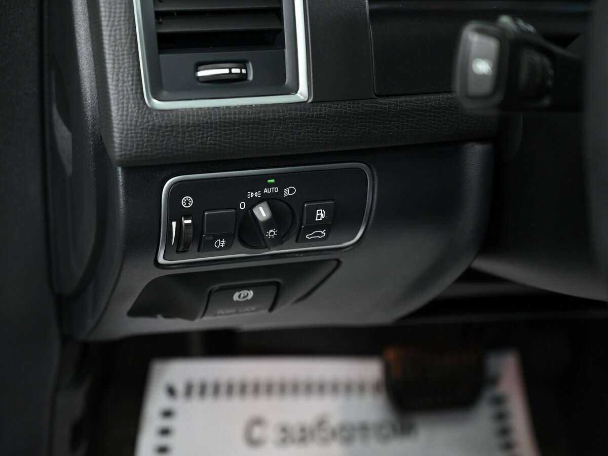 Б/У Вольво ИксЦ60 2014 года. Фото: #6