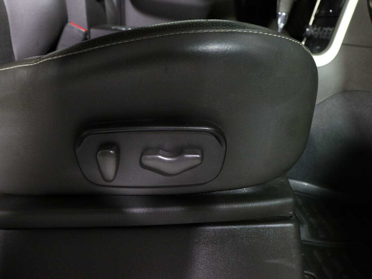 Б/У Ниссан Патфайндер 2013 года. Фото: #11