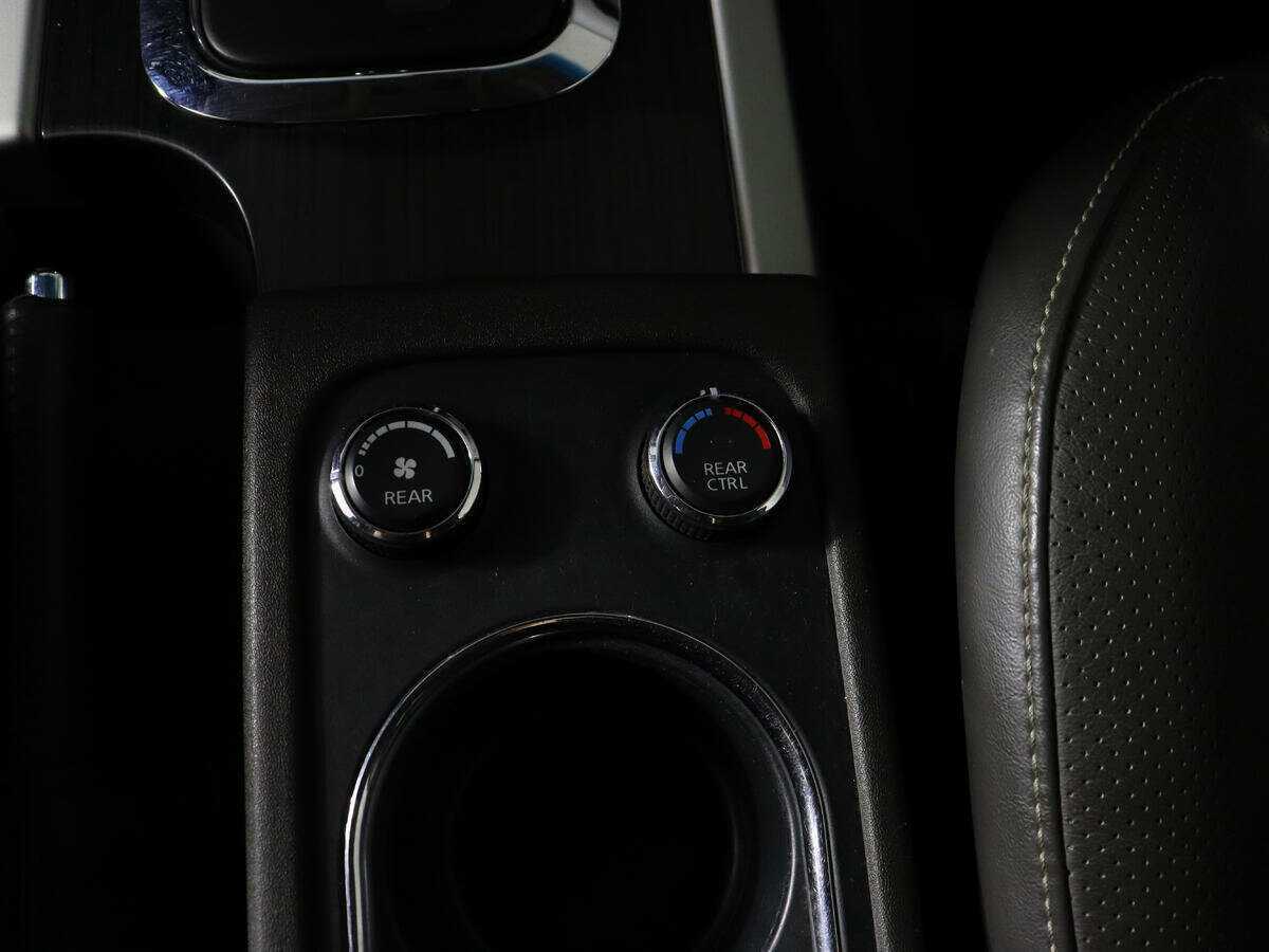 Б/У Ниссан Патфайндер 2013 года. Фото: #18