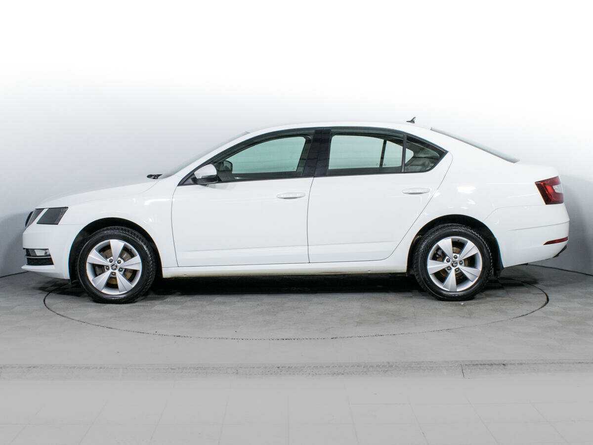 Б/У Шкода Октавия 2017 года. Фото: #7