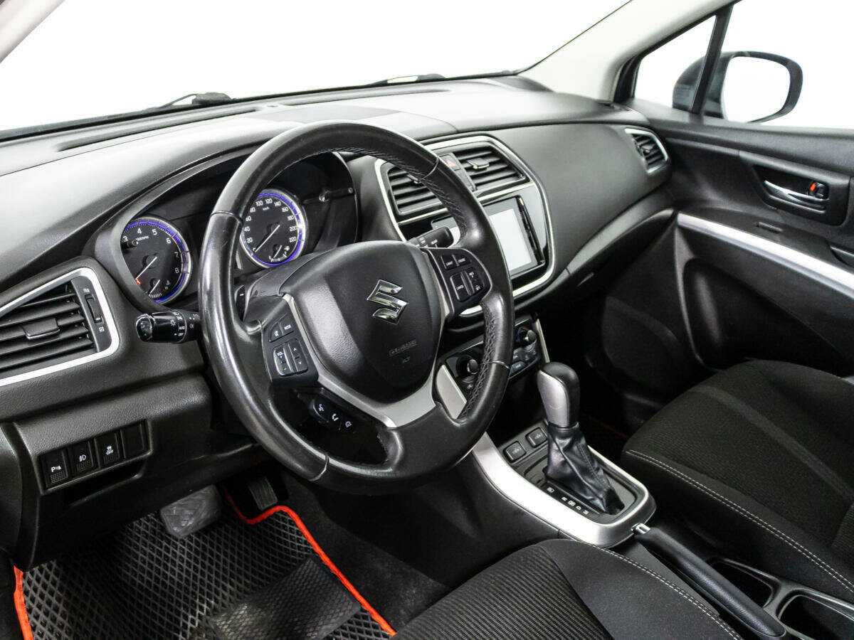 Б/У Сузуки С-Икс4 2021 года. Фото: #10