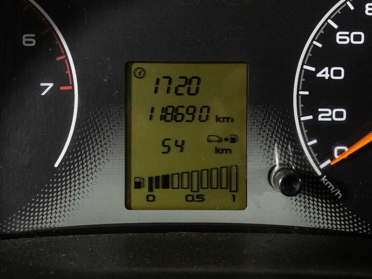 Б/У Лада (ВАЗ) Гранта 2012 года. Фото: #10