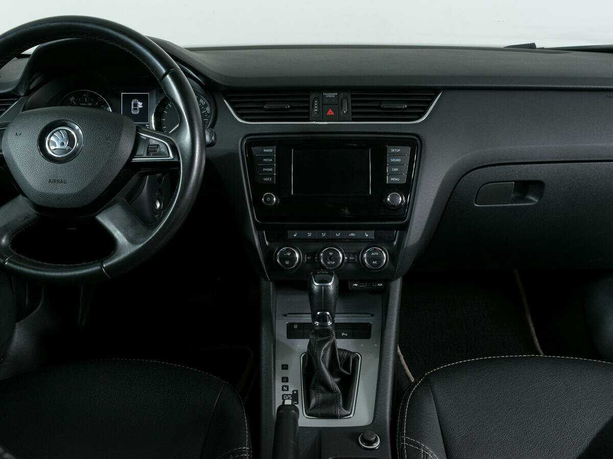 Б/У Шкода Октавия 2013 года. Фото: #9