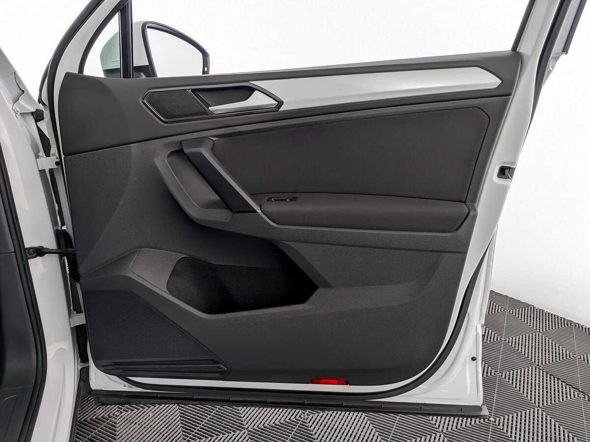 Б/У Фольксваген Тигуан 2017 года. Фото: #19