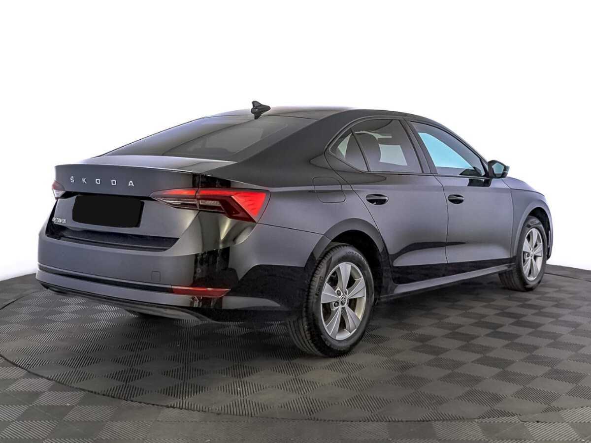 Б/У Шкода Октавия 2021 года. Фото: #4