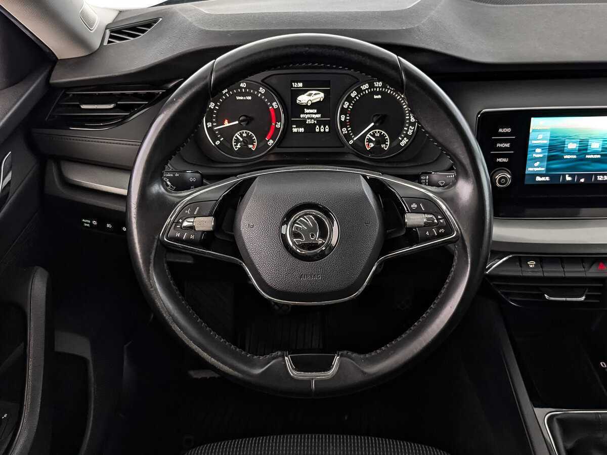 Б/У Шкода Октавия 2021 года. Фото: #17