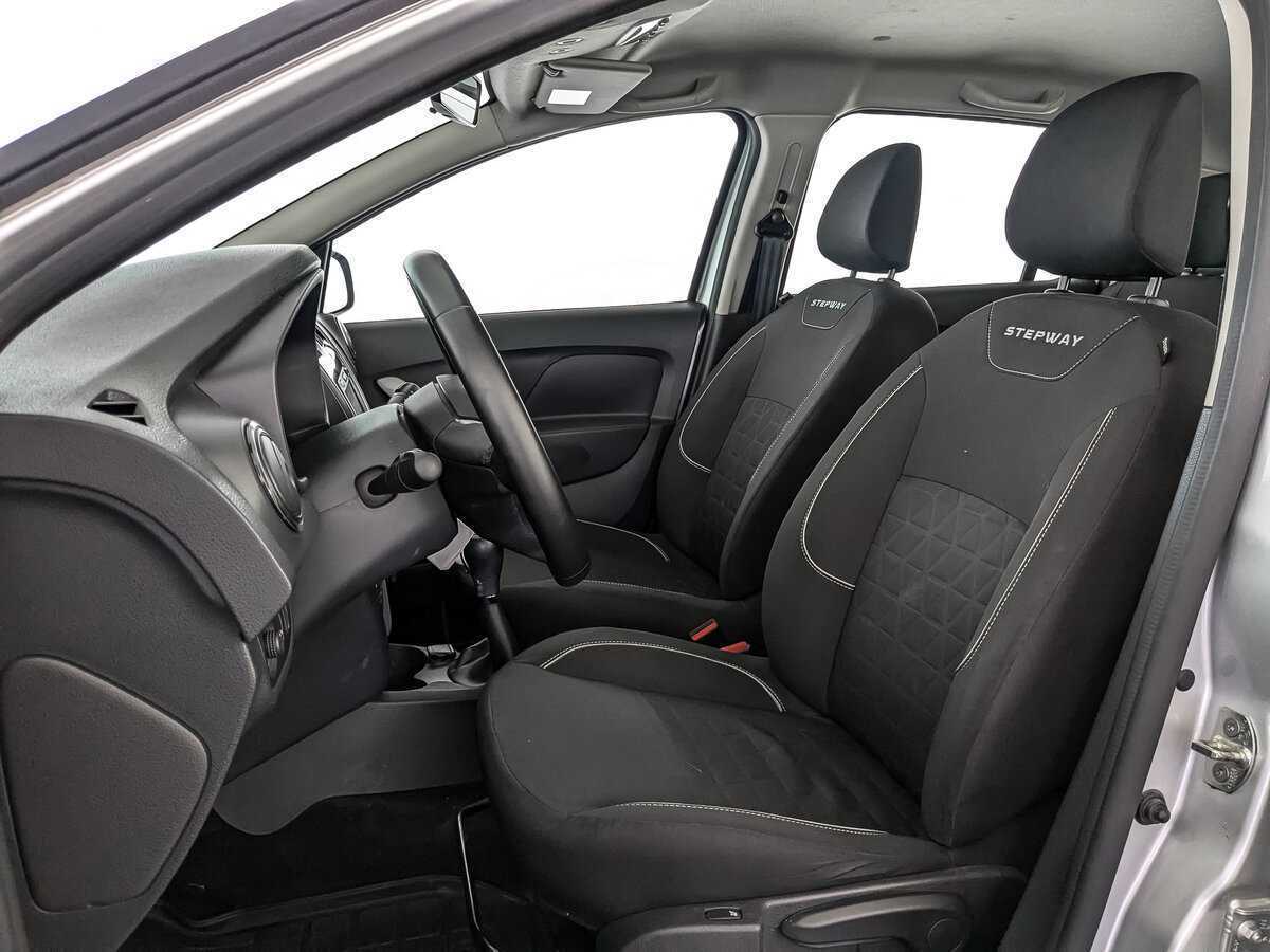 Б/У Рено Сандеро 2019 года. Фото: #15