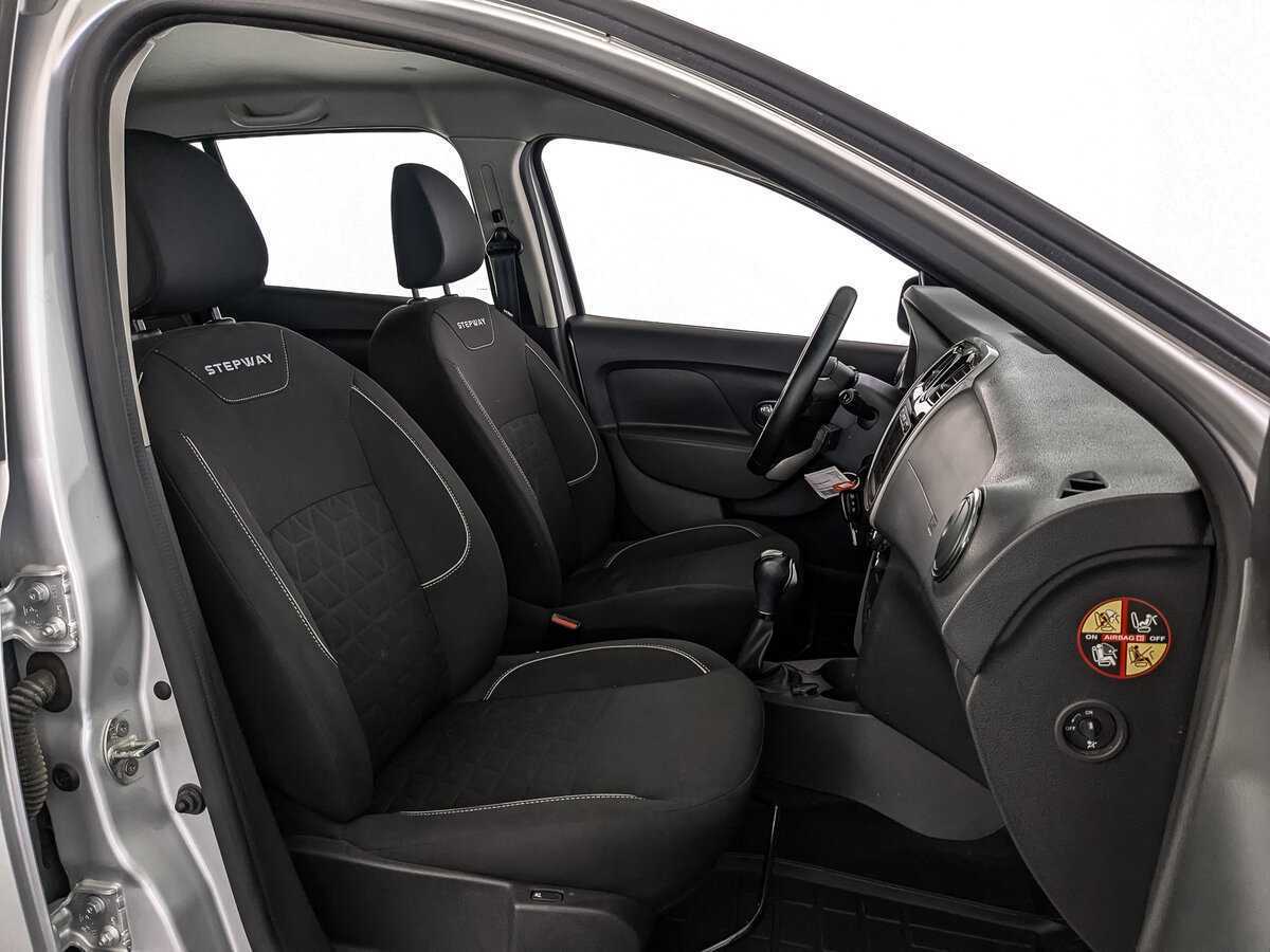 Б/У Рено Сандеро 2019 года. Фото: #18