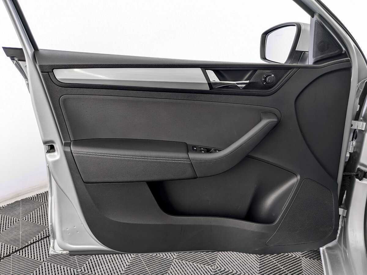 Б/У Шкода Рапид 2018 года. Фото: #14