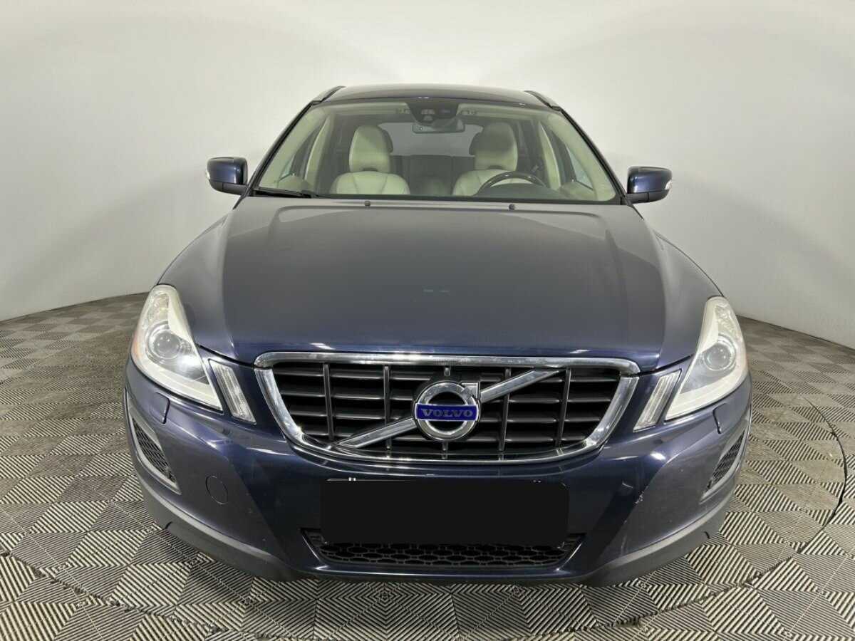 Б/У Вольво ИксЦ60 2012 года. Фото: #1