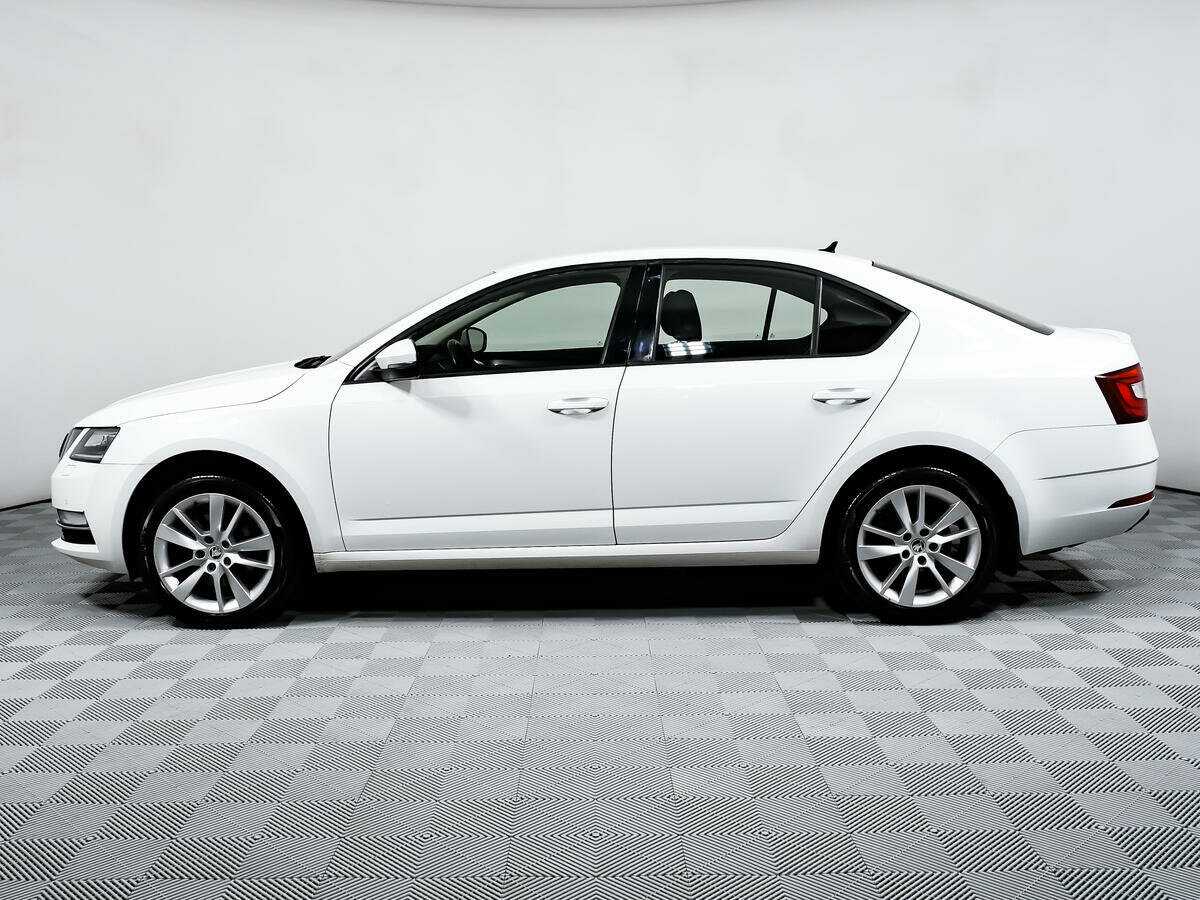 Б/У Шкода Октавия 2017 года. Фото: #7