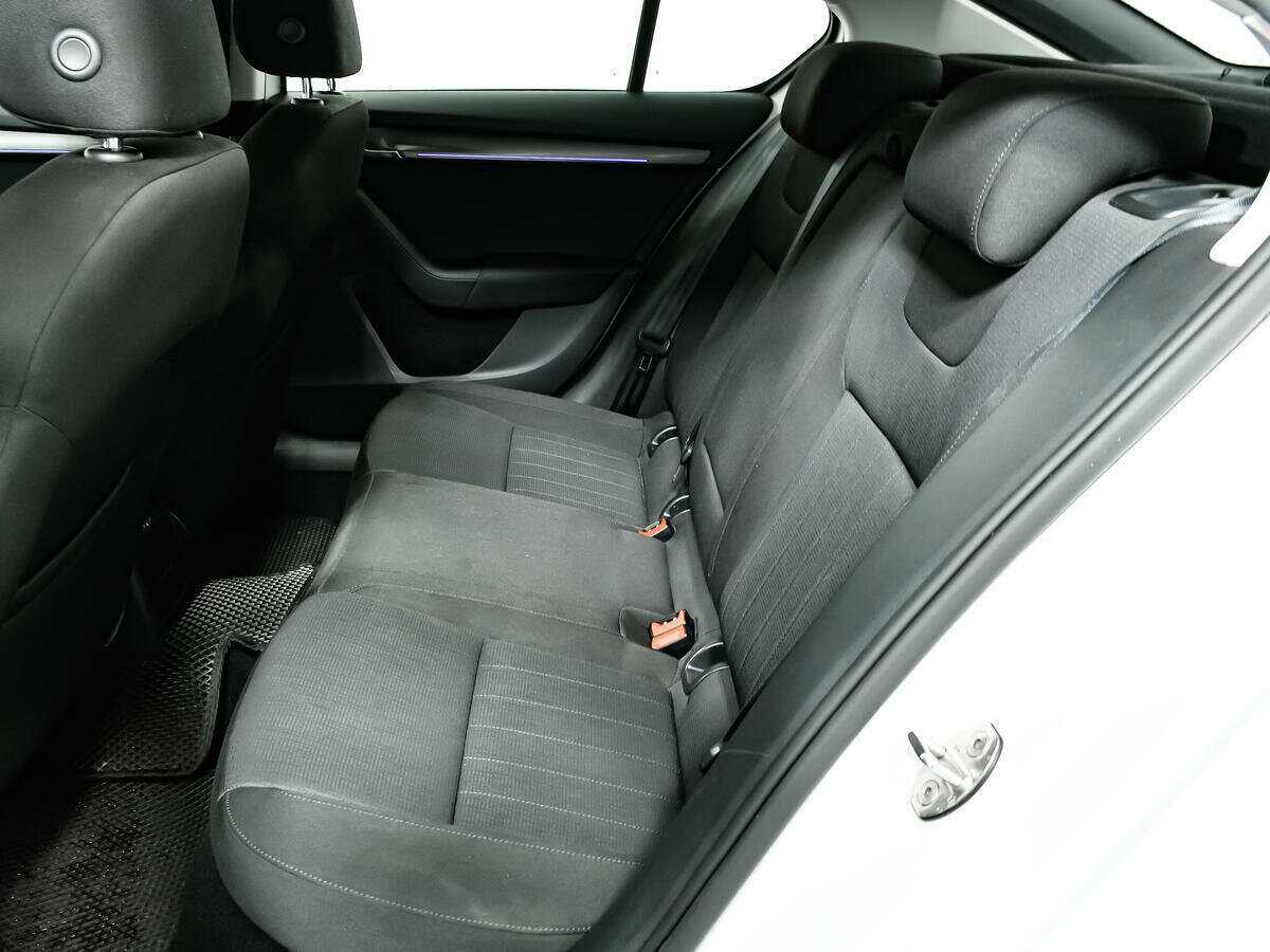 Б/У Шкода Октавия 2017 года. Фото: #11