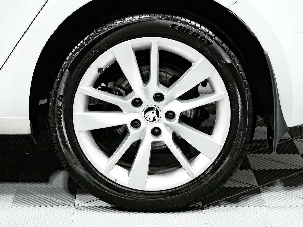 Б/У Шкода Октавия 2017 года. Фото: #13