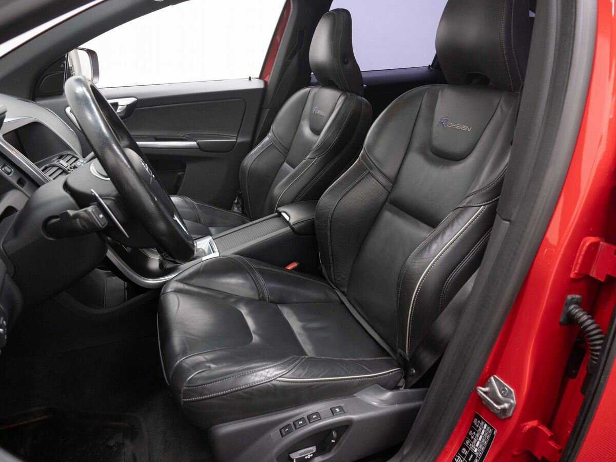 Б/У Вольво ИксЦ60 2014 года. Фото: #8