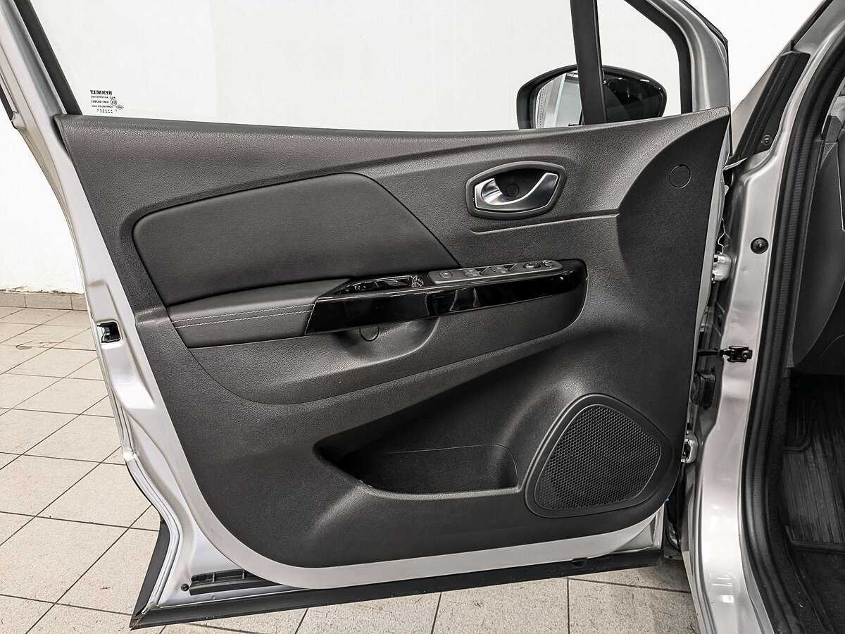 Б/У Рено Каптюр 2021 года. Фото: #16