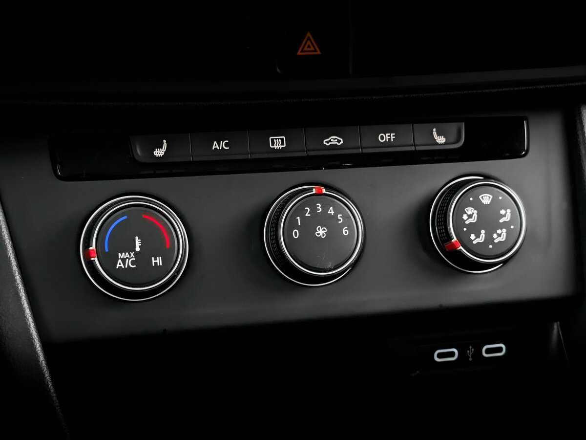 Б/У Фольксваген Джетта 2020 года. Фото: #24