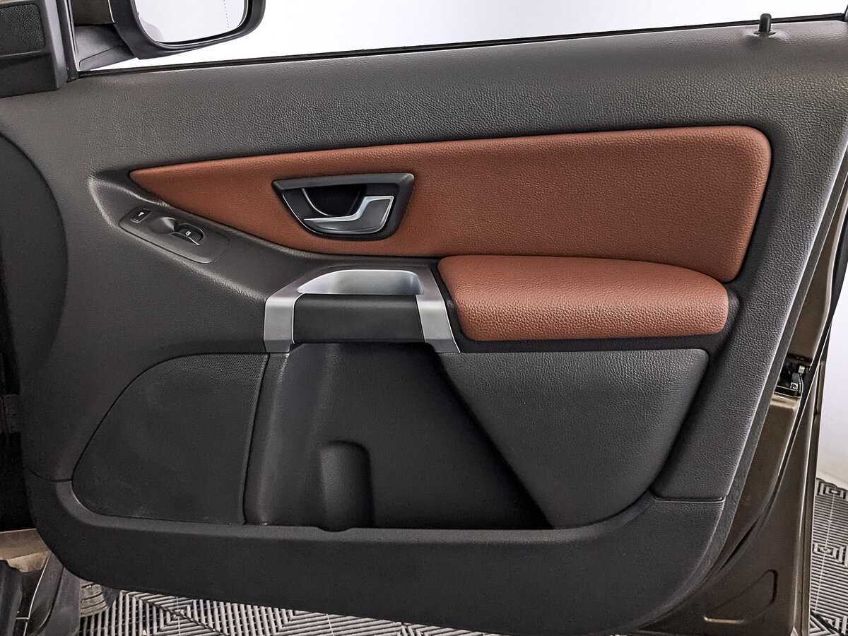 Б/У Вольво ИксЦ90 2014 года. Фото: #23