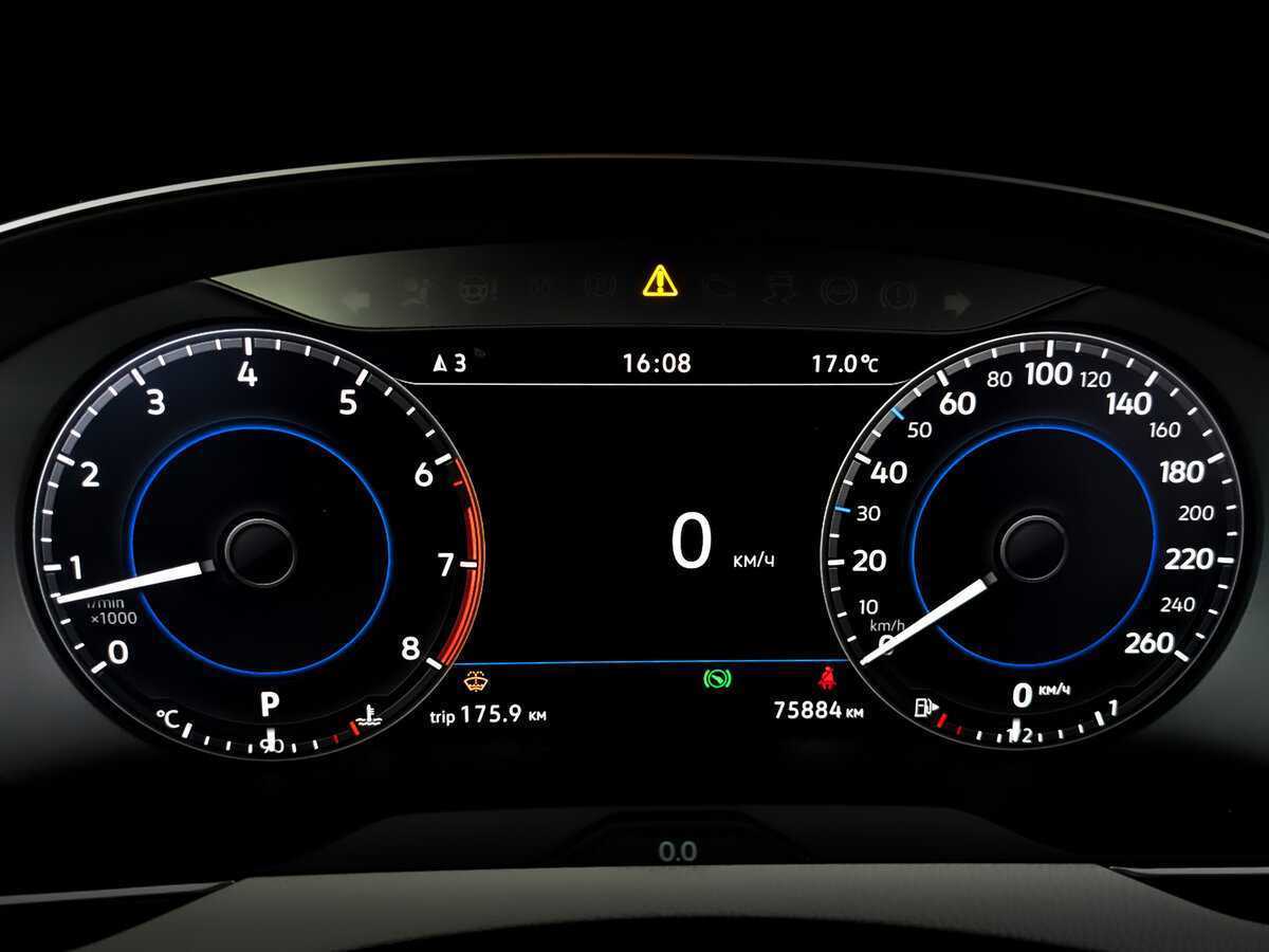 Б/У Фольксваген Пассат 2017 года. Фото: #12