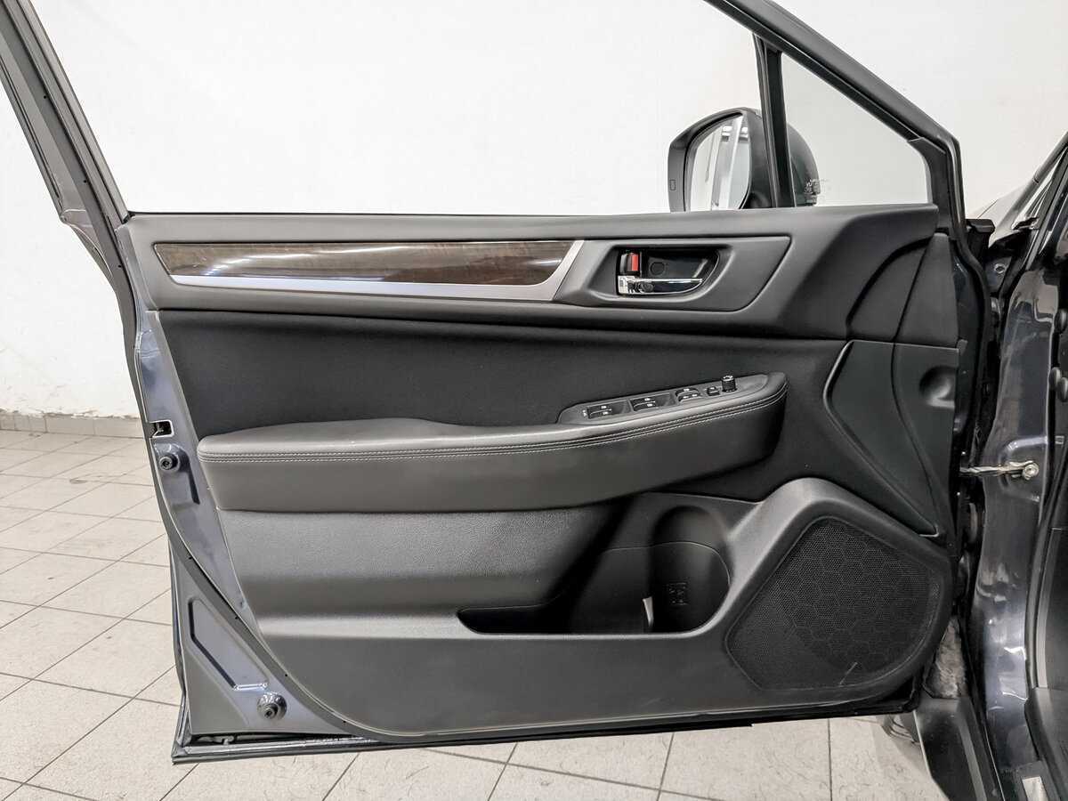 Б/У Субару Аутбэк 2015 года. Фото: #18