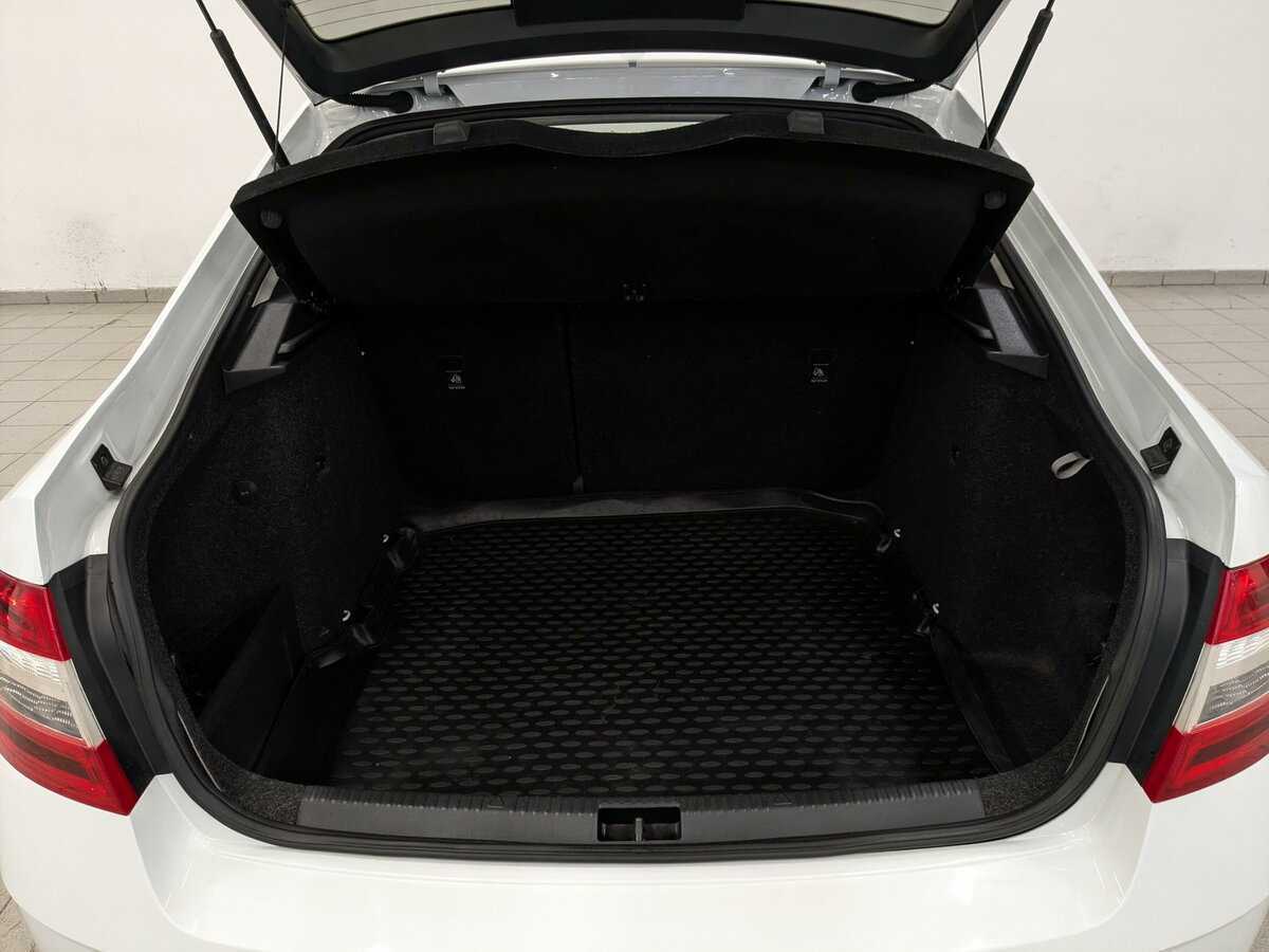 Б/У Шкода Октавия 2017 года. Фото: #9