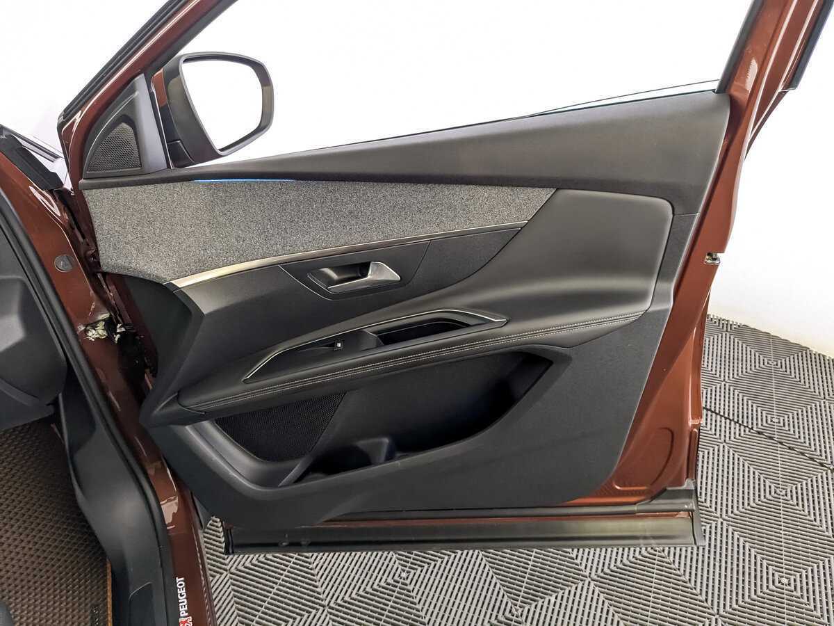 Б/У Пежо 3008 2017 года. Фото: #23