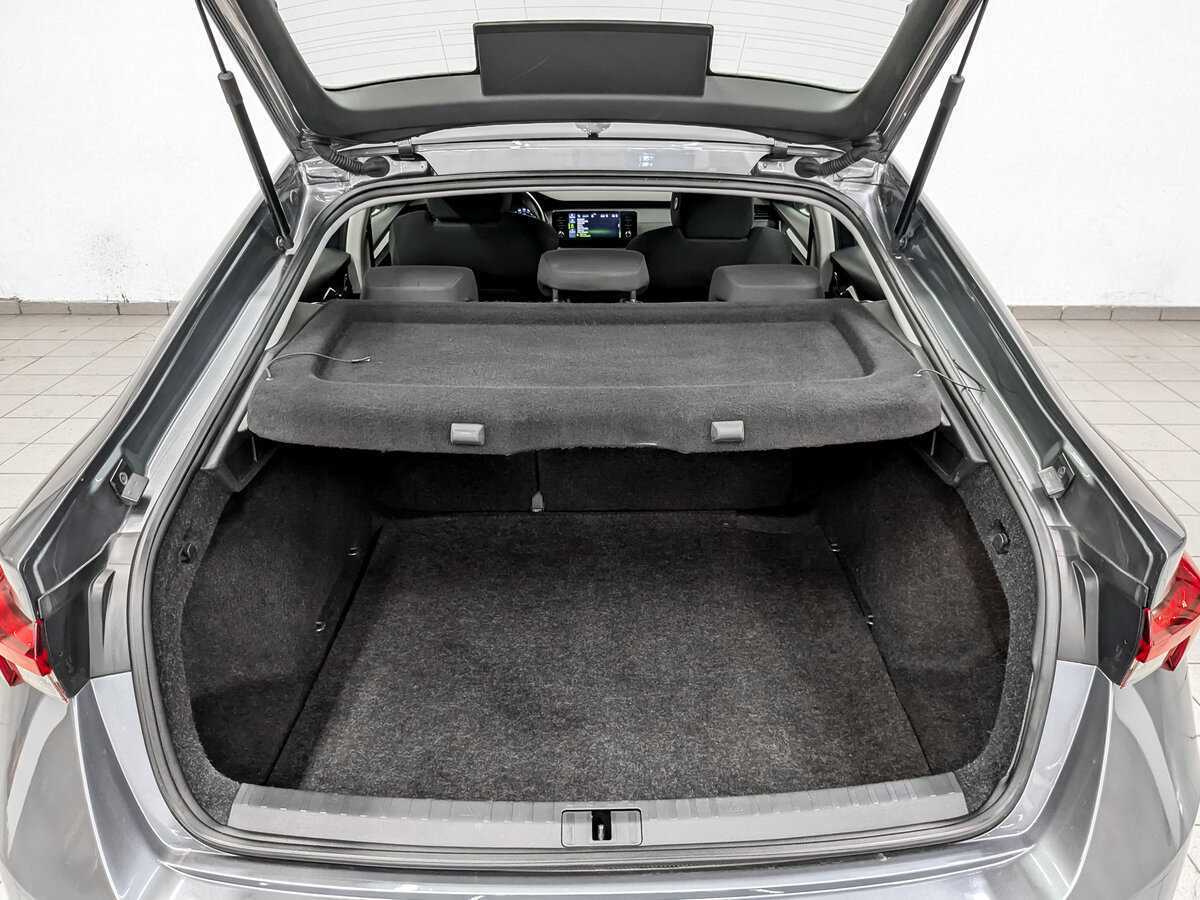 Б/У Шкода Октавия 2021 года. Фото: #9