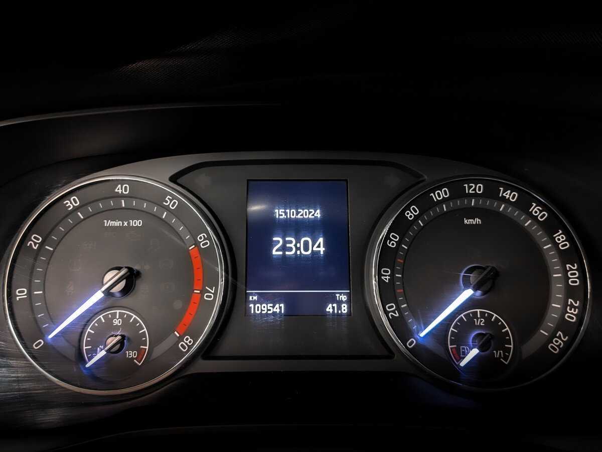 Б/У Шкода Октавия 2021 года. Фото: #12