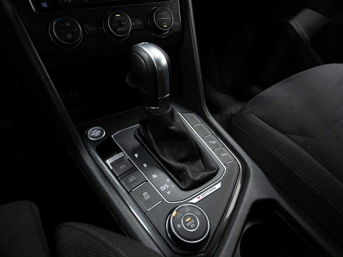 Б/У Фольксваген Тигуан 2017 года. Фото: #23