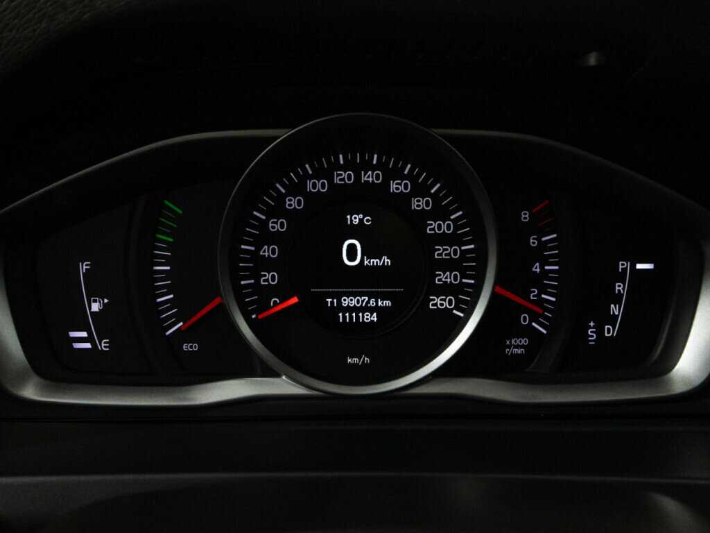 Б/У Вольво С60 2017 года. Фото: #11