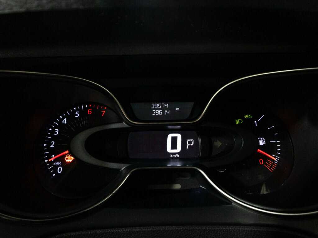 Б/У Рено Каптюр 2021 года. Фото: #11