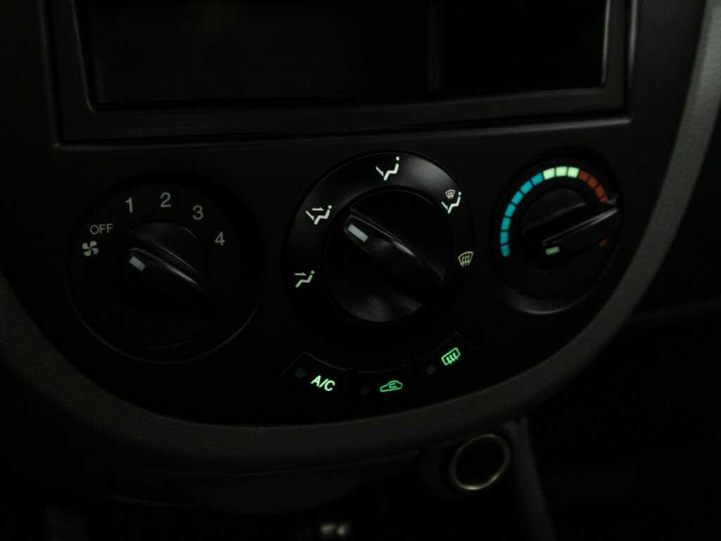 Б/У Дэу Гентра 2014 года. Фото: #13