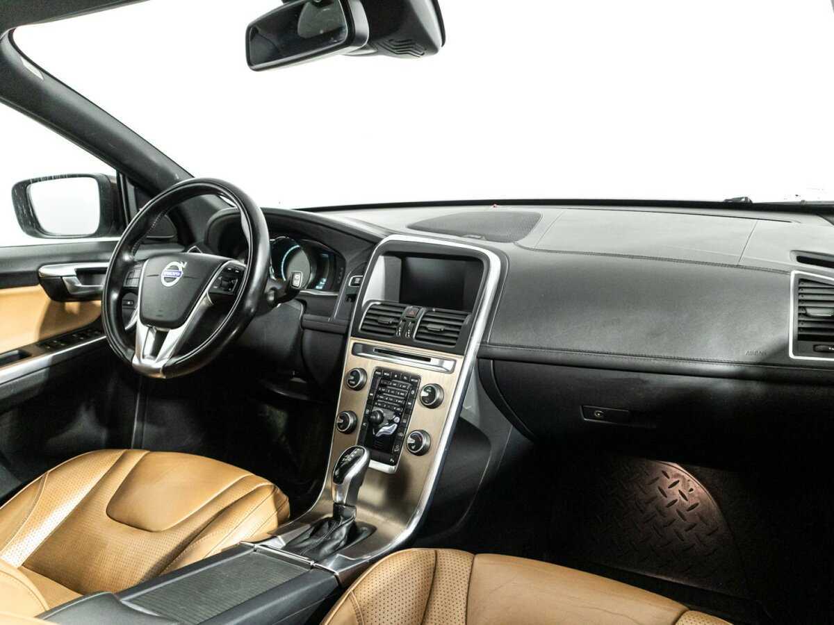 Б/У Вольво ИксЦ60 2014 года. Фото: #8