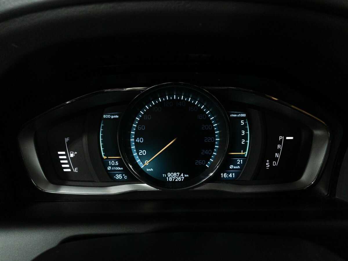 Б/У Вольво ИксЦ60 2014 года. Фото: #11