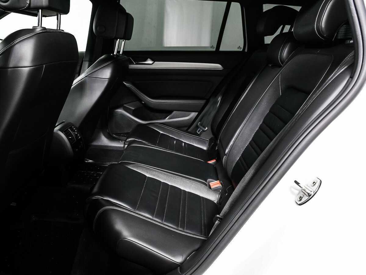 Б/У Фольксваген Пассат 2019 года. Фото: #12