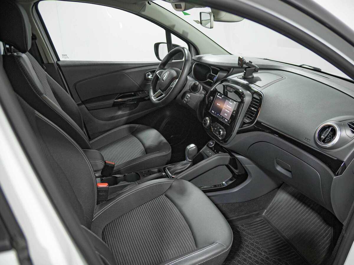 Б/У Рено Каптюр 2021 года. Фото: #18