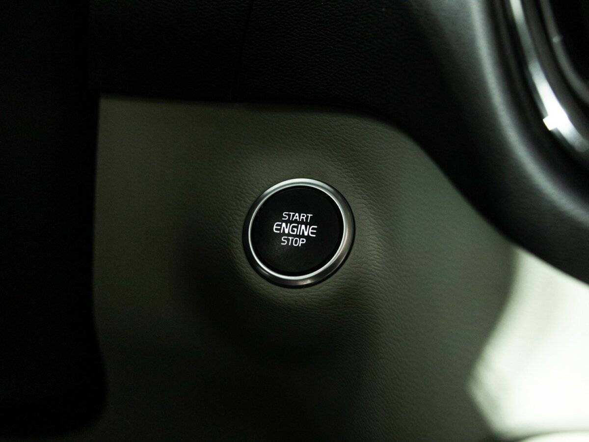 Б/У Вольво ИксЦ40 2018 года. Фото: #18