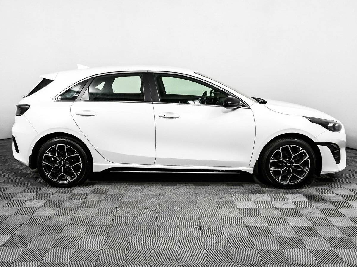 Б/У Киа Сид 2022 года. Фото: #3