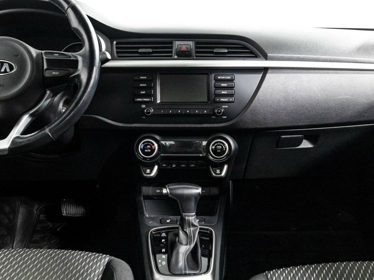 Б/У Киа Рио 2018 года. Фото: #13