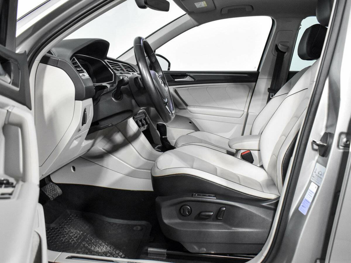 Б/У Фольксваген Тигуан 2017 года. Фото: #7